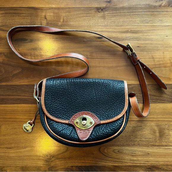 Dooney & Bourke Handbags - Vintage Dooney & Bourke Leather Crossbody Bag